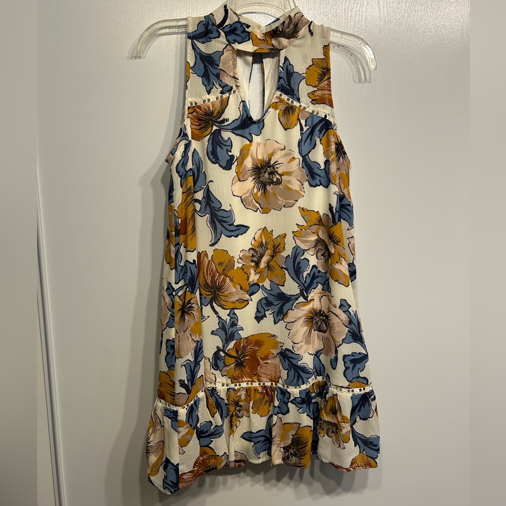 Dillard’s Floral A Line Shift Dress with ruffle hem, S